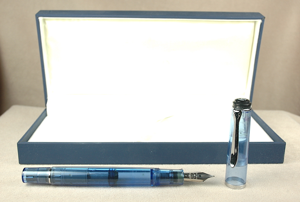 Pre-Owned Pens: 5517: Pelikan: M205